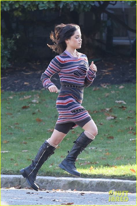 Jenna Ortega Rides A Bike While Filming Scenes For Beetlejuice 2 In Boston Photo 4986359