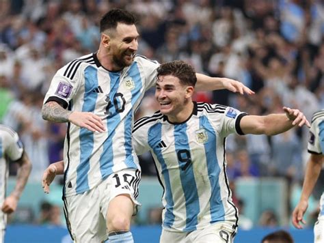 Argentina Beat Croatia 3 0 To Reach World Cup Final