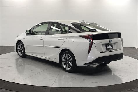 Pre Owned Toyota Prius Three Touring Fwd Hatchback