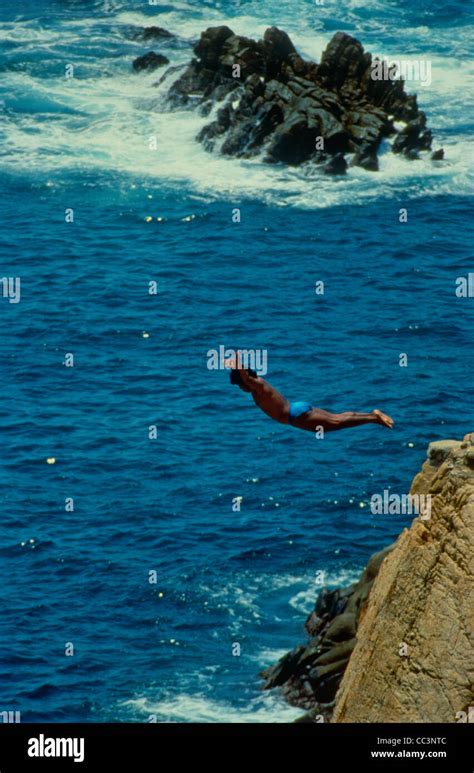 Cliff Diver Of Acapulco Stock Photo Alamy