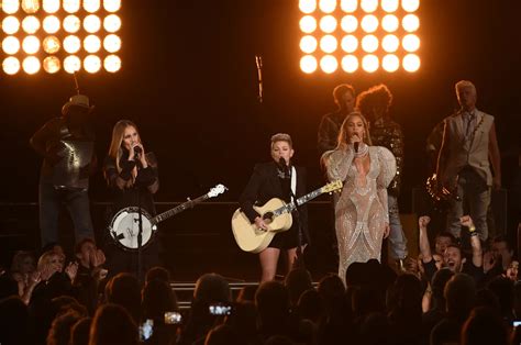 Op-ed: Reactions to CMAs' Beyonce Performance Are a Big Problem