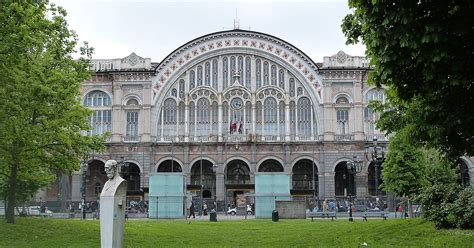 Gare De Turin Porta Nuova Turin Italie Tripomatic