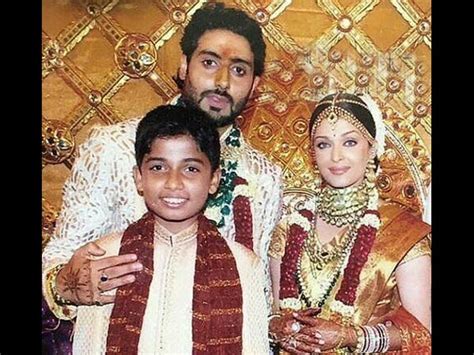 Aishwarya Rai Bachchan Abhishek Bachchan Rare Wedding Pictures