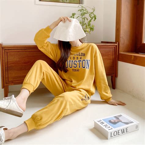 2023 Autumn Winter New Style Fashion Loose Long Sleeved Lazy Style