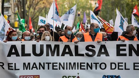 La Plantilla De Alumalsa Refrenda El Pacto Alcanzado En Convenio