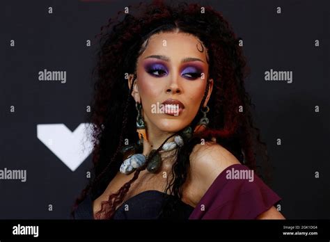 Doja cat 2021 hi-res stock photography and images - Alamy