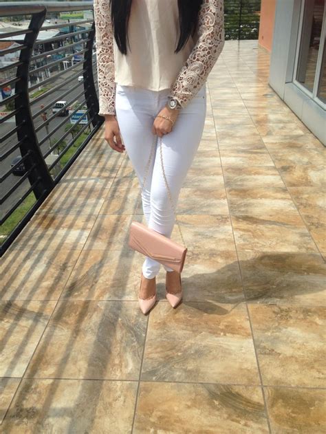 Nude And White