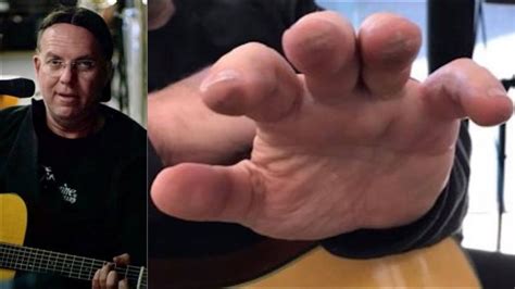 World Record Australian Guitarist Played Guitar For 125 Hours Music