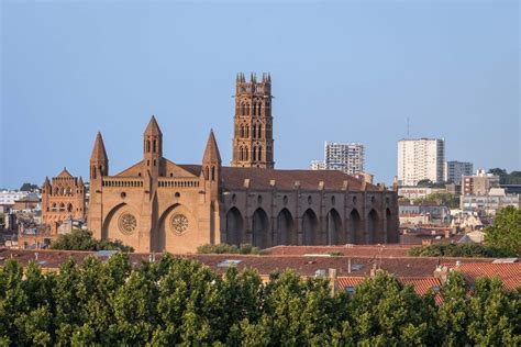 LES HALLES DE LA CARTOUCHERIE Toulouse Tourisme