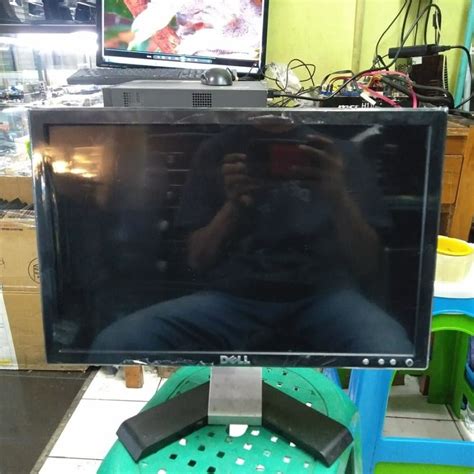 Jual MONITOR DELL 17 INCI WIDE MULUS LENGKAP KABEL SUDAH DI TEST OK