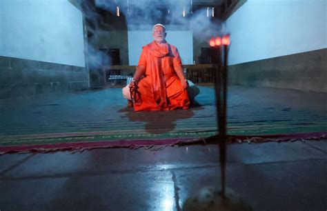 In Pics Pm Modi Meditates At Swami Vivekananda Rock Memorial In