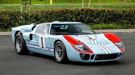 You Can Own One Of The Superformance Ford Gt40 Replicas From The Ford V