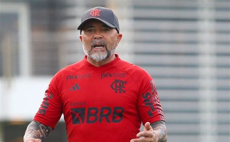 Sampaoli ironiza departamento médico do Flamengo e cria estopim