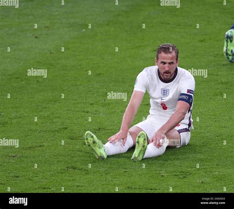 Harry Kane Hi Res Stock Photography And Images Alamy