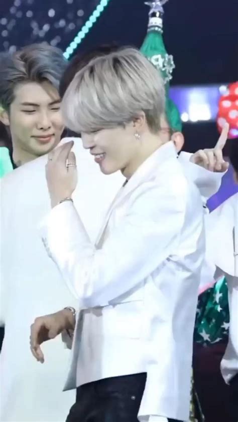 Pin By Bts 방탄소년단 On Park Jimin Jimin Hair Vmin Hair Flip