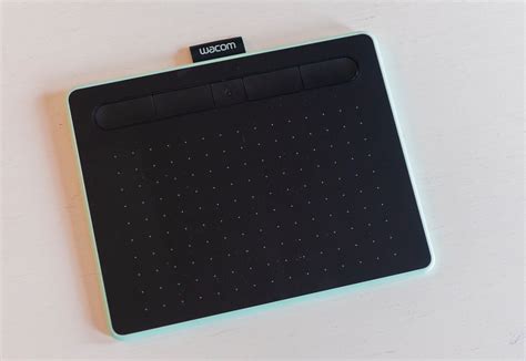 Recensione Wacom Intuos S Bluetooth per Mac e PC, precisione al giusto ...