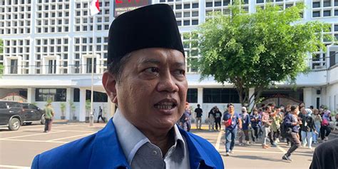 Beri Sinyal Dukung Prabowo Atau Ganjar Waketum Pan Makin Cepat Makin