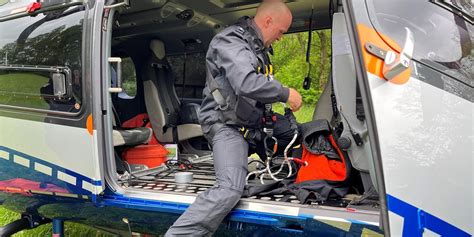 Haltern Polizeihubschrauber löscht bei Übung mit Kanalwasser