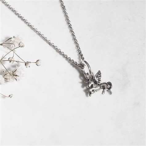 Collier Licorne En Argent Pour Femme Bijouterie Suisse Lora Moi