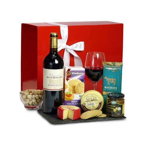 Scottish Hampers with Scotland's finest food and drink