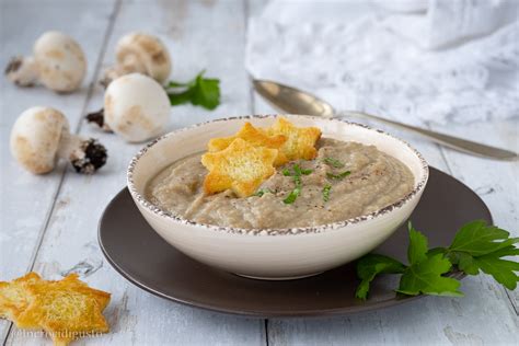 Vellutata Di Funghi E Fontina Incroci Di Gusto