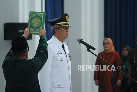 Agus Mulyadi Resmi Dilantik Jadi Pj Wali Kota Cirebon Republika Online