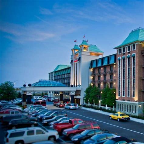 Louisville Airport Parking - Reserve SDF Parking from $3.85