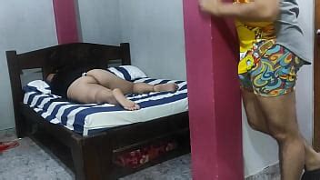 I Tricked My Stepmom Into Looking Under The Bed Just To See Her Big Ass In Tight Jeans XNXX