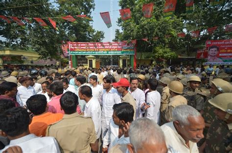 Buy Samajwadi Party Meeting At Party Headquarters Pictures Images Photos By Maneesh Agnihotri