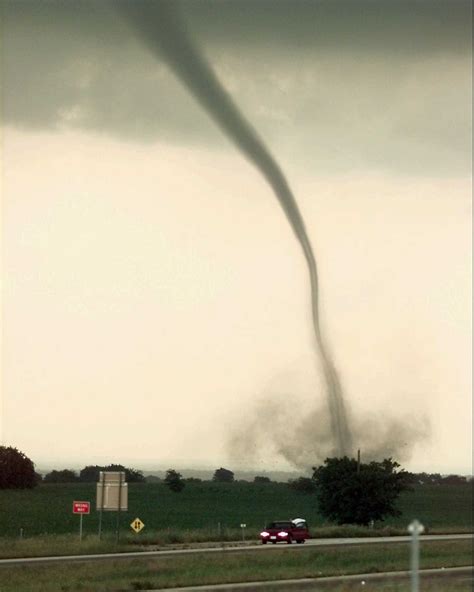 Photos Deadly Tornadoes Ripped Through Central Texas 22 Years Ago