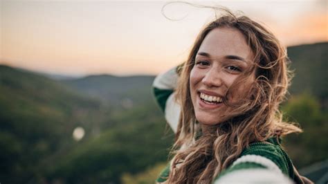 5 Consejos Para Alcanzar La Felicidad Este 2024 Según El Psiquiatra Enrique Rojas Terra