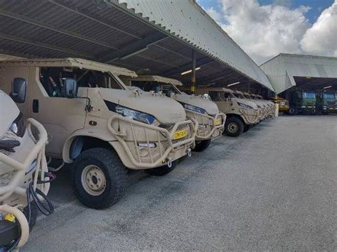 Los Marines holandeses ya tienen sus 4x4 DMV Anaconda Vehículos