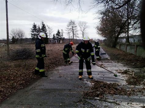 Skutki silnych wiatrów sompolno pl