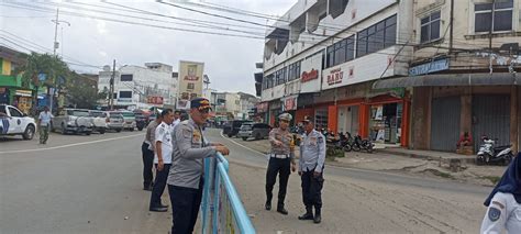 Jelang Nataru Sejumlah Ruas Jalan Rawan Macet Di Pringsewu Dipasangi