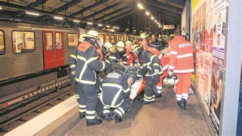 Mann Von Zug Erfasst U Bahn Unfall Am Rödingsmarkt Regional Bildde