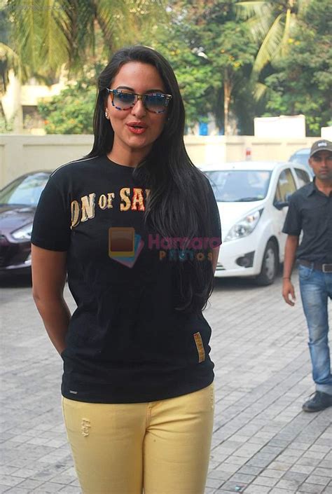 Sonakshi Sinha At Son Of Sardaar Promotions In Pvr Juhu On Th Nov