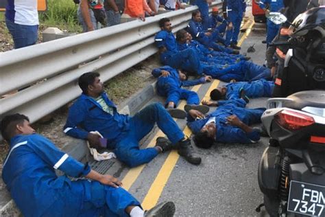 24 People Injured In Collision Between Lorry And 2 Buses On Jurong