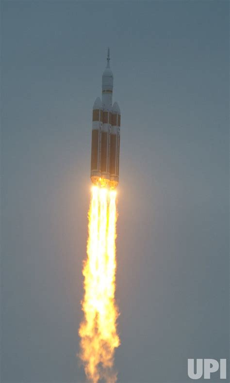 Photo Delta Iv Launches Nasas Orion Spacecraft On Maiden Mission