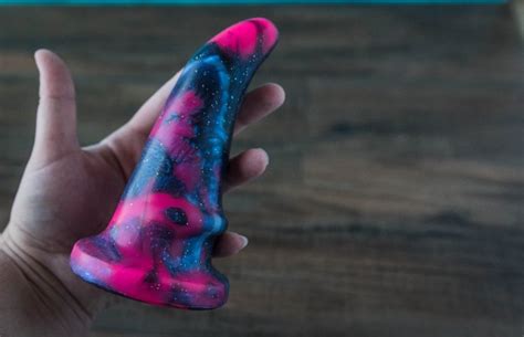 Annie O Vibrating Silicone G Spot Dildo Review Kinky World