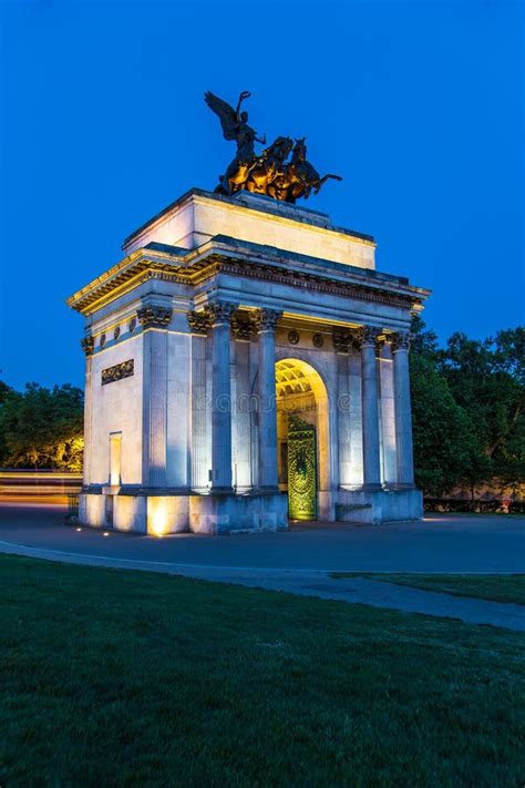 Wellington Arch London at Night Stock Image - Image of capital, city: 118355999