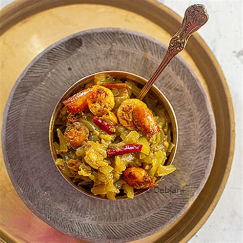 Lau Chingri Or Bottle Gourd Cooked With Prawns Recipe