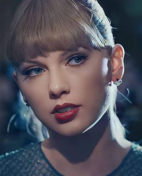 Taylor Swift What Sacrifice To The Gods Do U Have To Make To Have Those Pretty Lips Make A