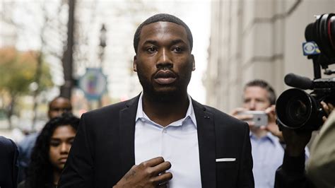 Prison Photo Shows Philly Rapper Meek Mill Behind Bars As Fans Fight To