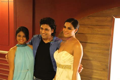 Veena Malik With Rajan Verma And Supriya Kumar At Zindagi 50 50