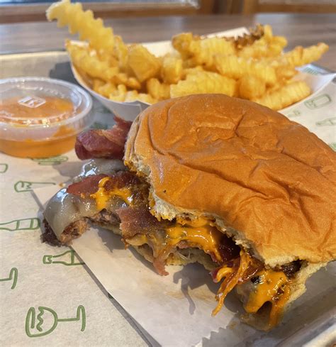 466 Best Shake Shack Images On Pholder Burgers Food Porn And Food