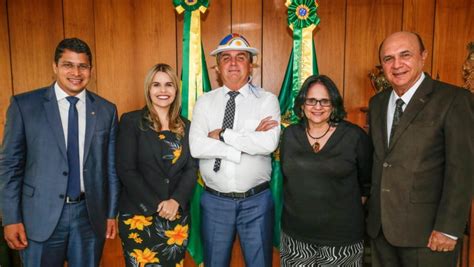 Deputada Clarissa Tércio é recebida por Bolsonaro em Brasília Blog