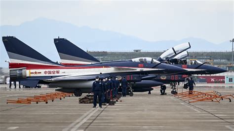 中國空軍「八一」飛行表演隊抵達珠海 神州 香港文匯網