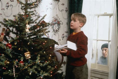 Home Alone Comedy Christmas Home Alone Wallpapers Hd Desktop And