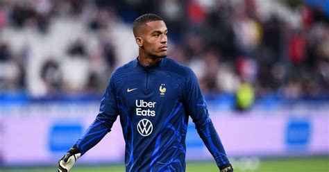 Fc Nantes Coup Dur Confirm Pour Alban Lafont Chez Les Bleus