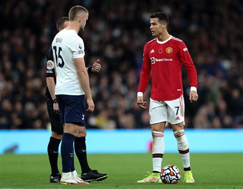 Manchester United Tottenham gdzie oglądać Transmisja TV i stream